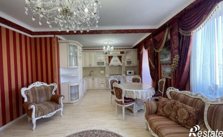 3-комн квартира Камская улица, 37,  д. 37