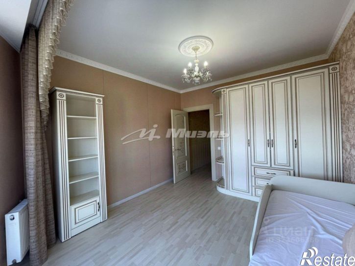 3-комн квартира ул Камская, 37,  д. 37