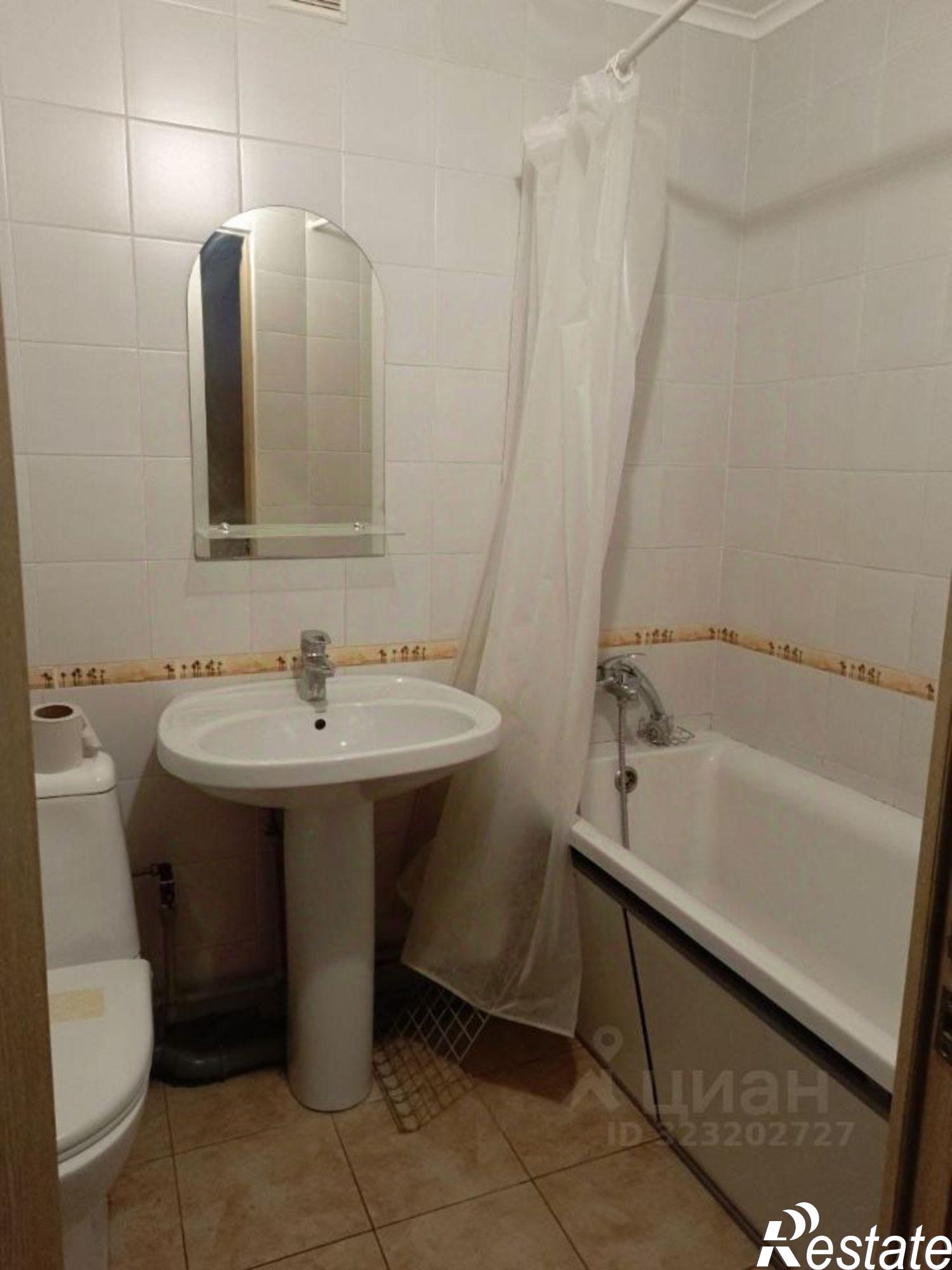 Сдать квартиру за 32 000 рублей на Кечкеметская улица, 97