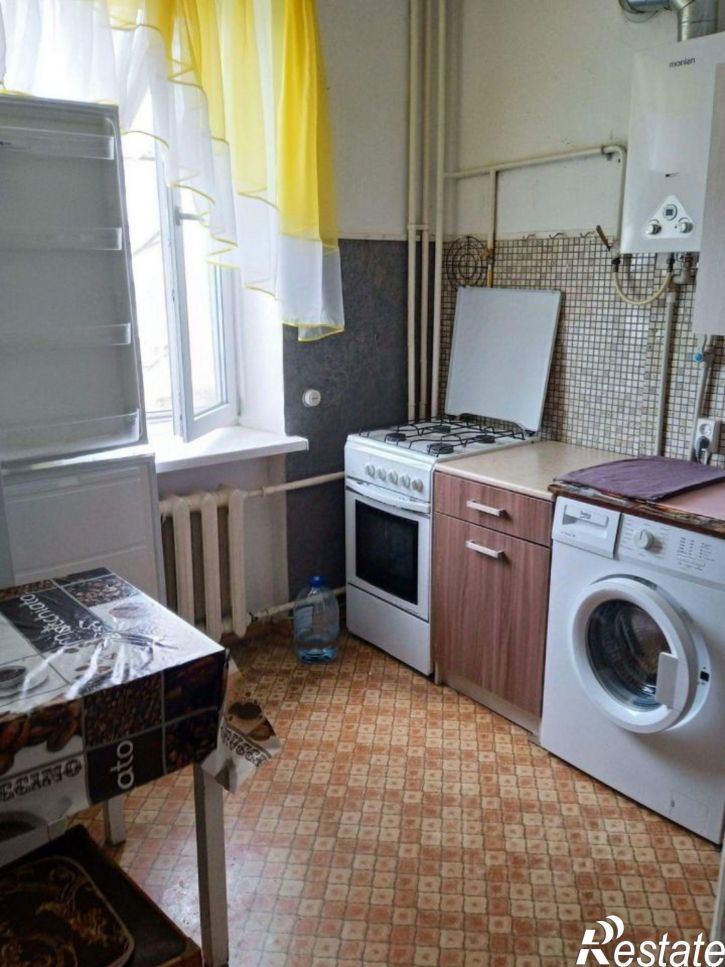 2-комн квартира улица Крылова, 1,  д. 1