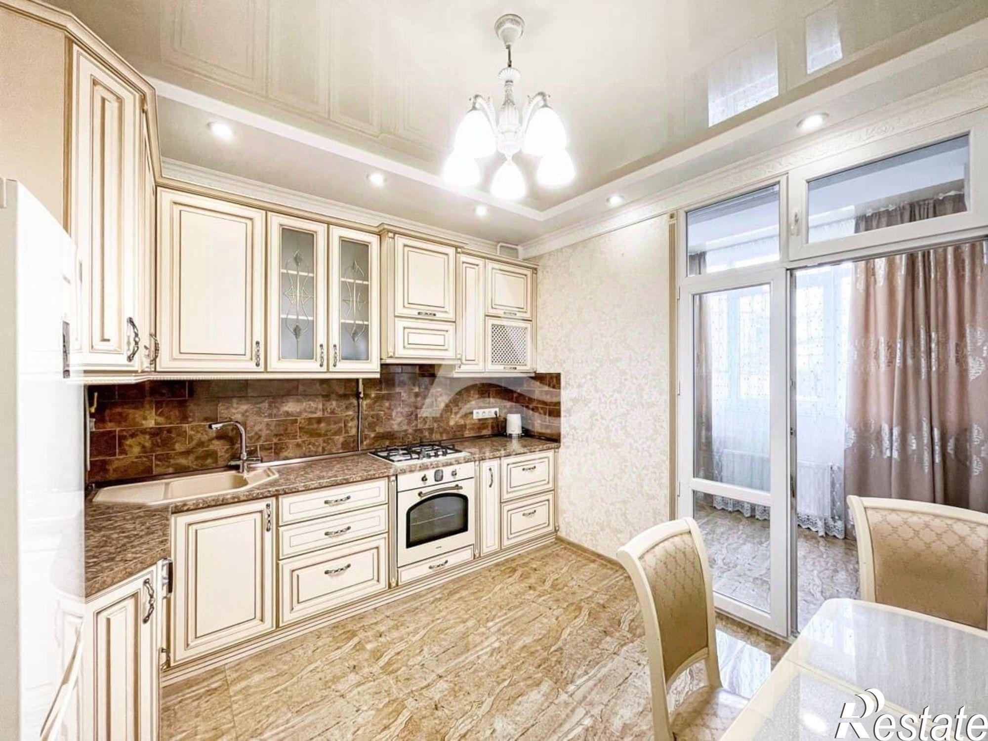 Купить квартиру за 12 800 000 рублей на улица Крылова, 36