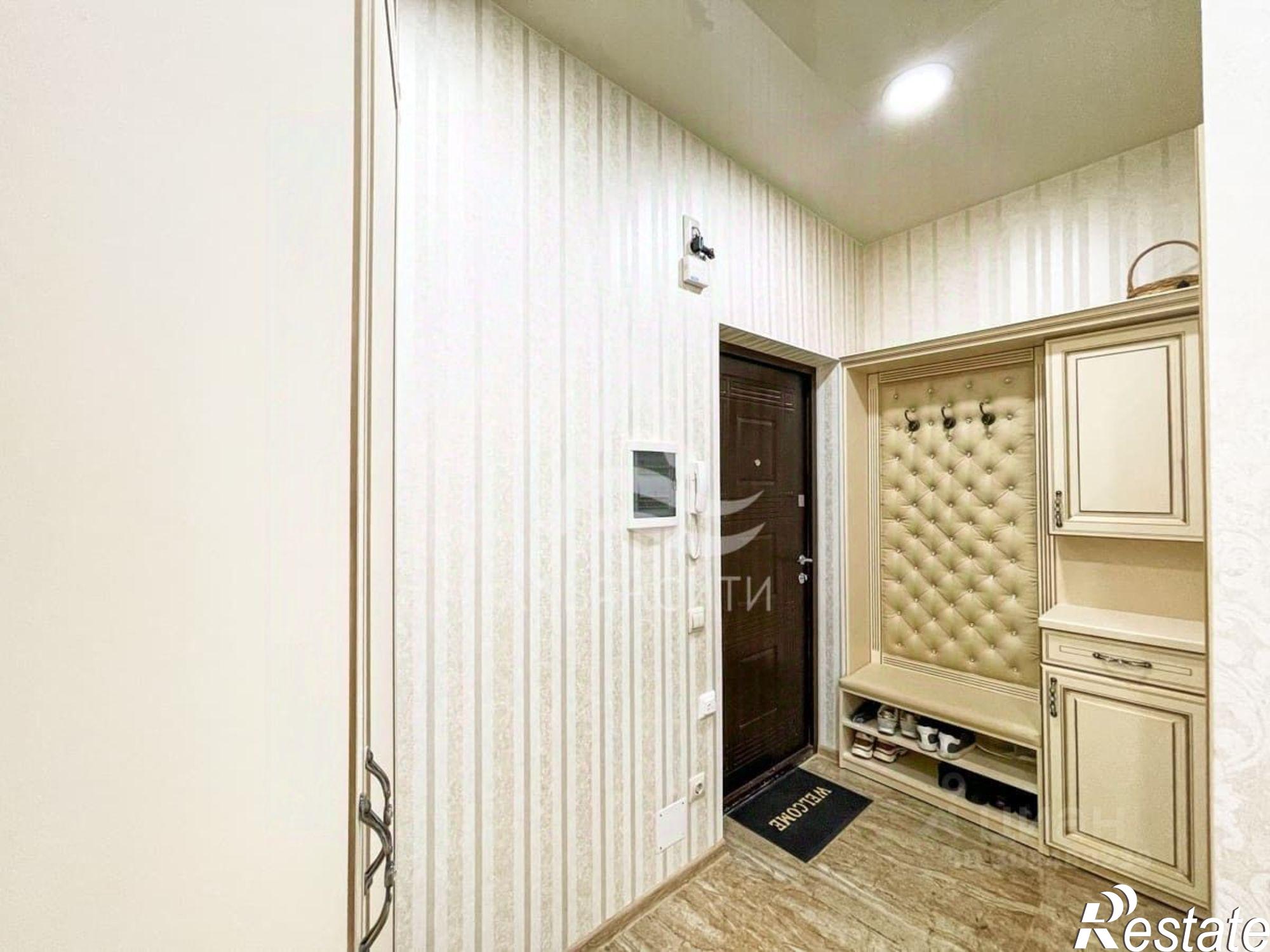 Купить квартиру за 12 800 000 рублей на улица Крылова, 36