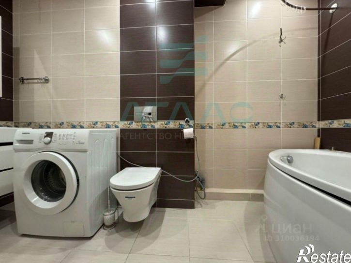 3-комн квартира улица Караманова, 3,  д. 3