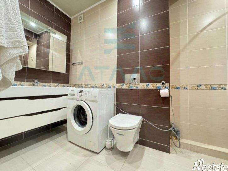 3-комн квартира улица Караманова, 3,  д. 3