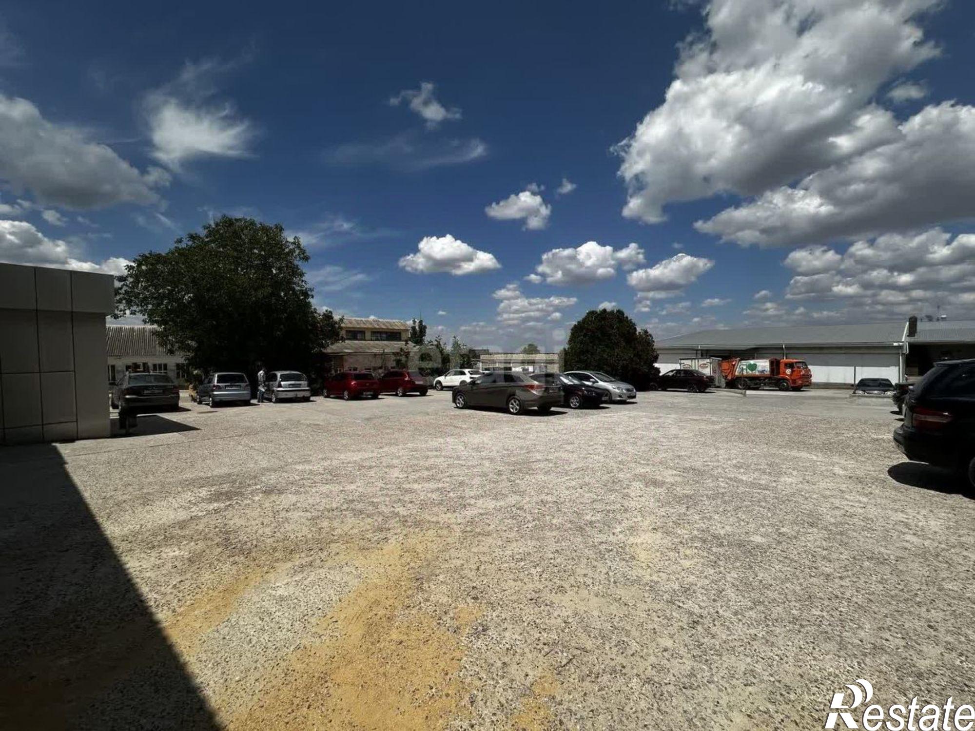 Сдать офис, помещение под офис за 10 000 рублей на улица Крылова, 128/28