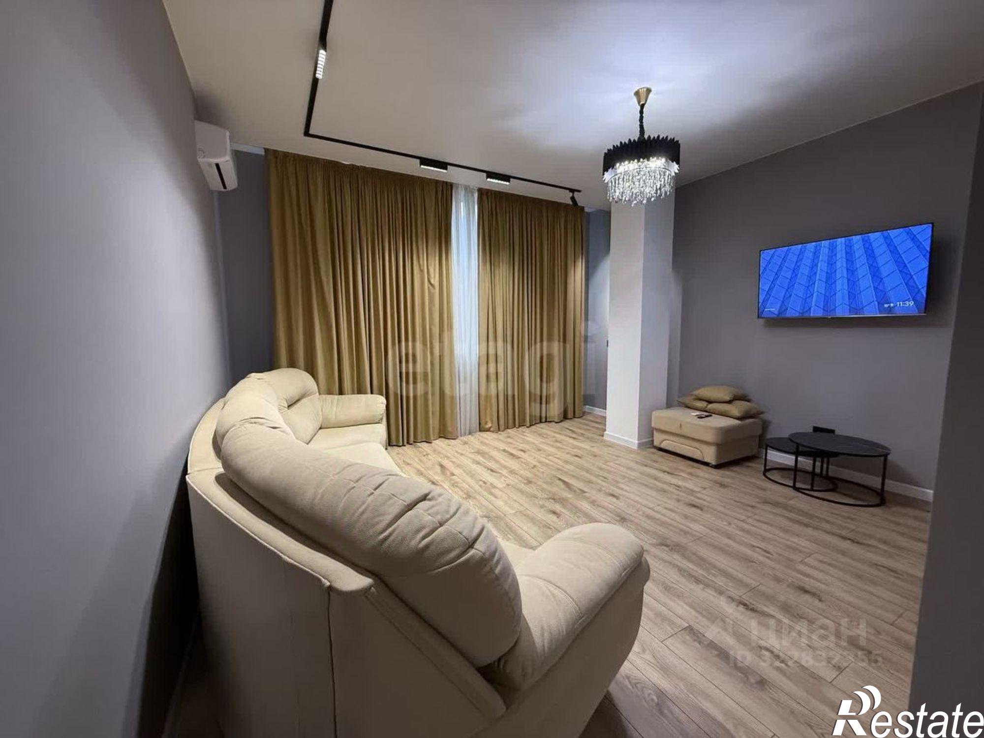 Сдать квартиру за 82 000 рублей на Набережная улица, 46