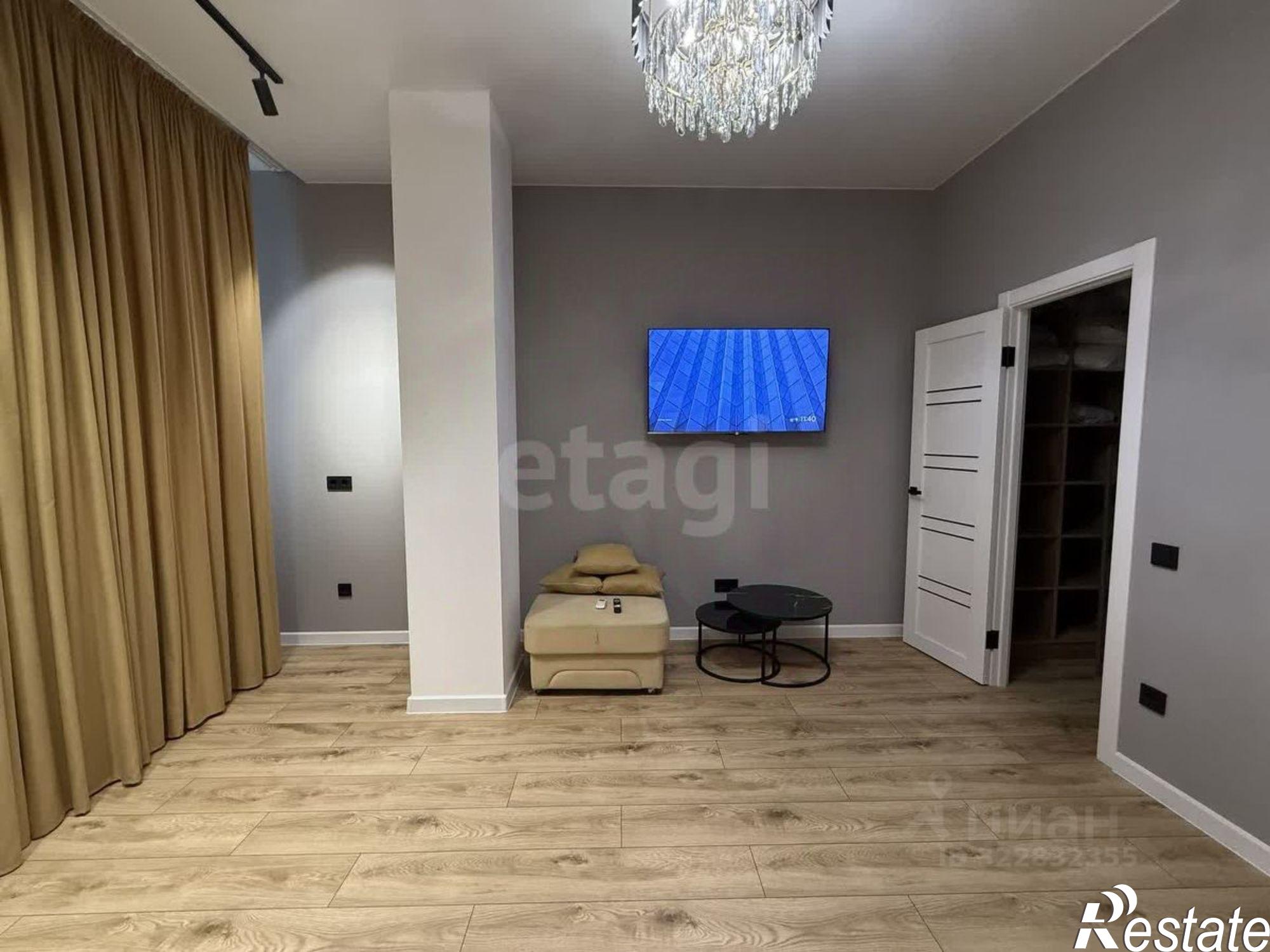 Сдать квартиру за 82 000 рублей на Набережная улица, 46