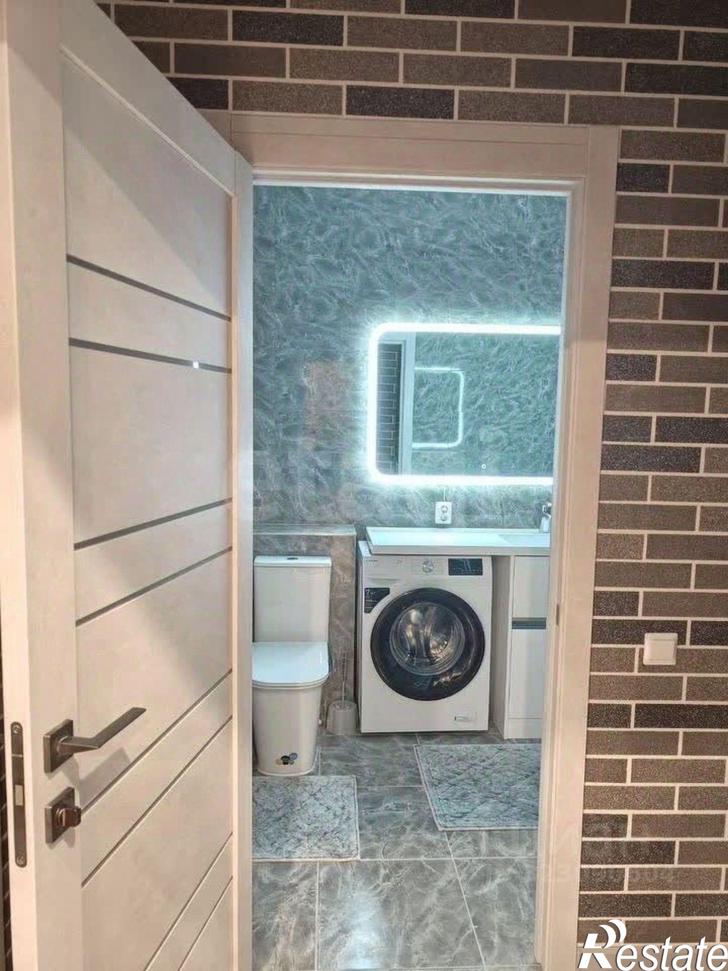 Сдать квартиру за 50 000 рублей на Мраморный пер, 19