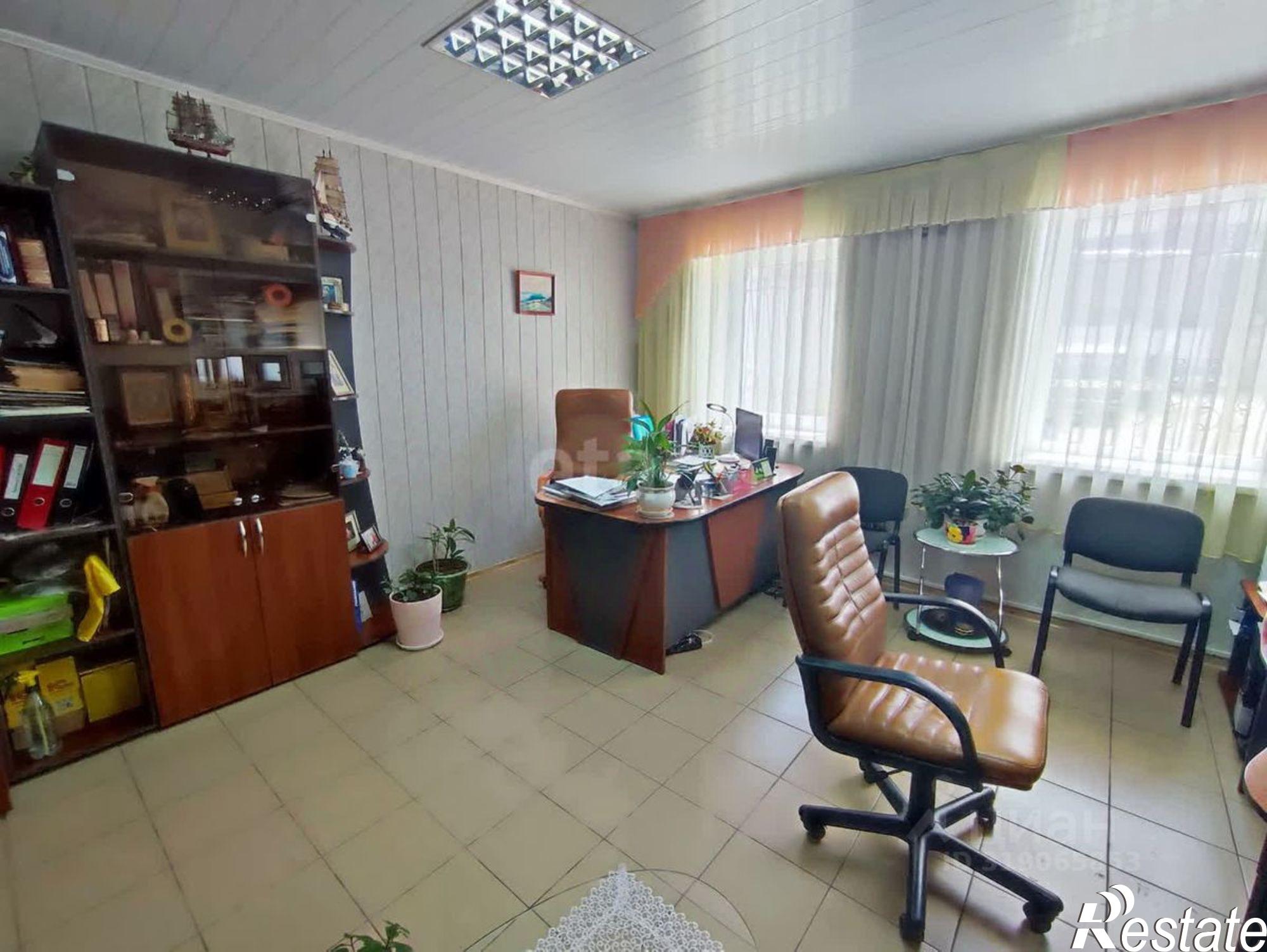 Купить помещение свободного назначения за 23 000 100 рублей на Севастопольская улица, 82А