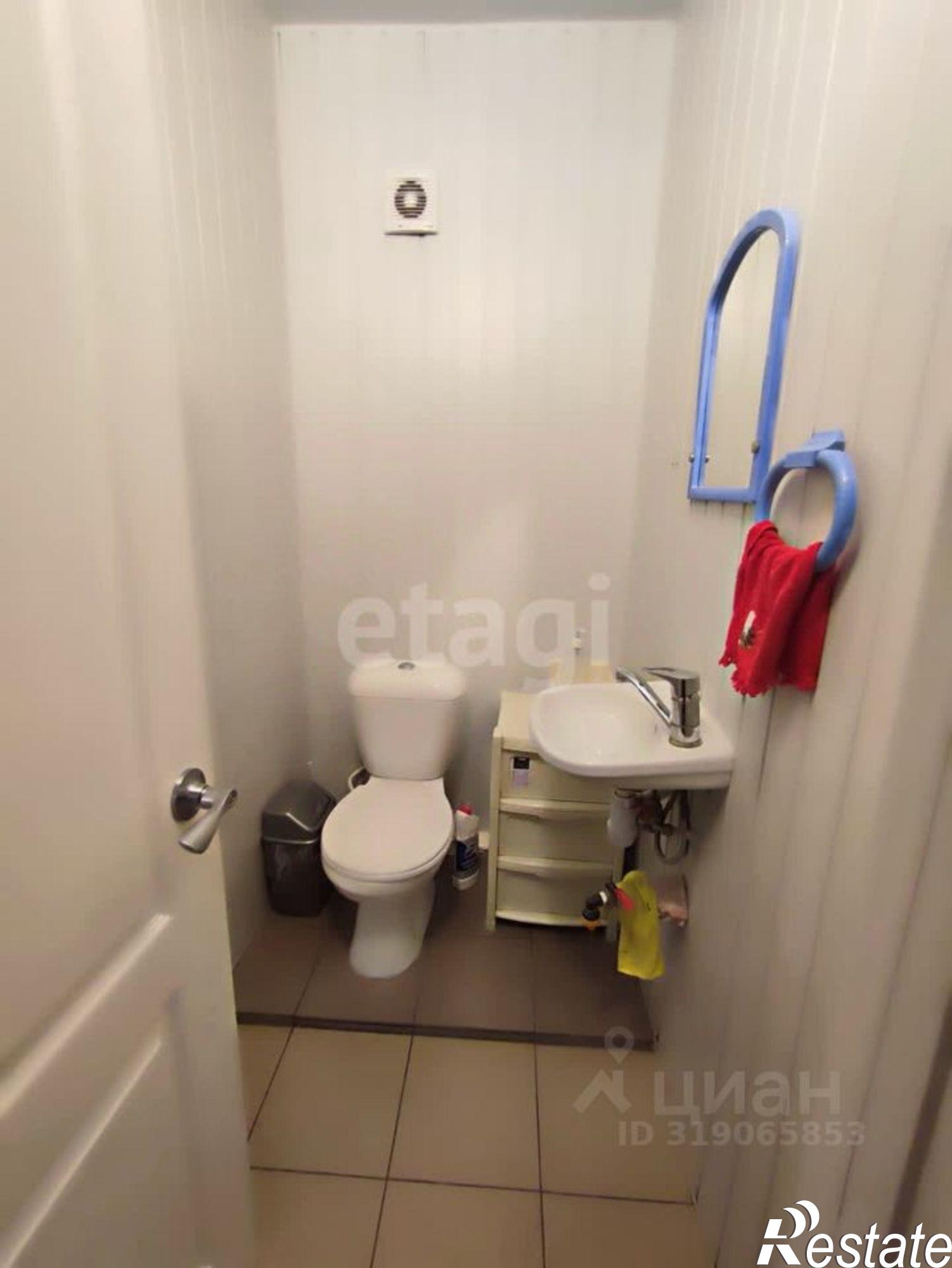 Купить помещение свободного назначения за 23 000 100 рублей на Севастопольская улица, 82А