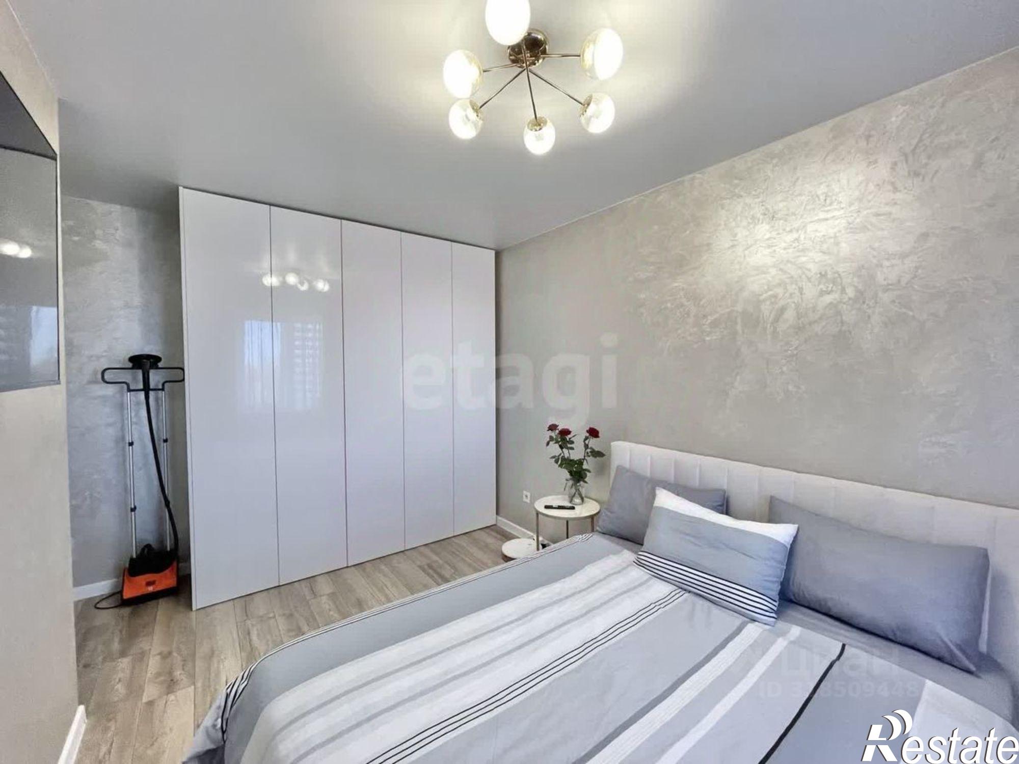 Купить квартиру за 10 000 000 рублей на Луговая улица, 12