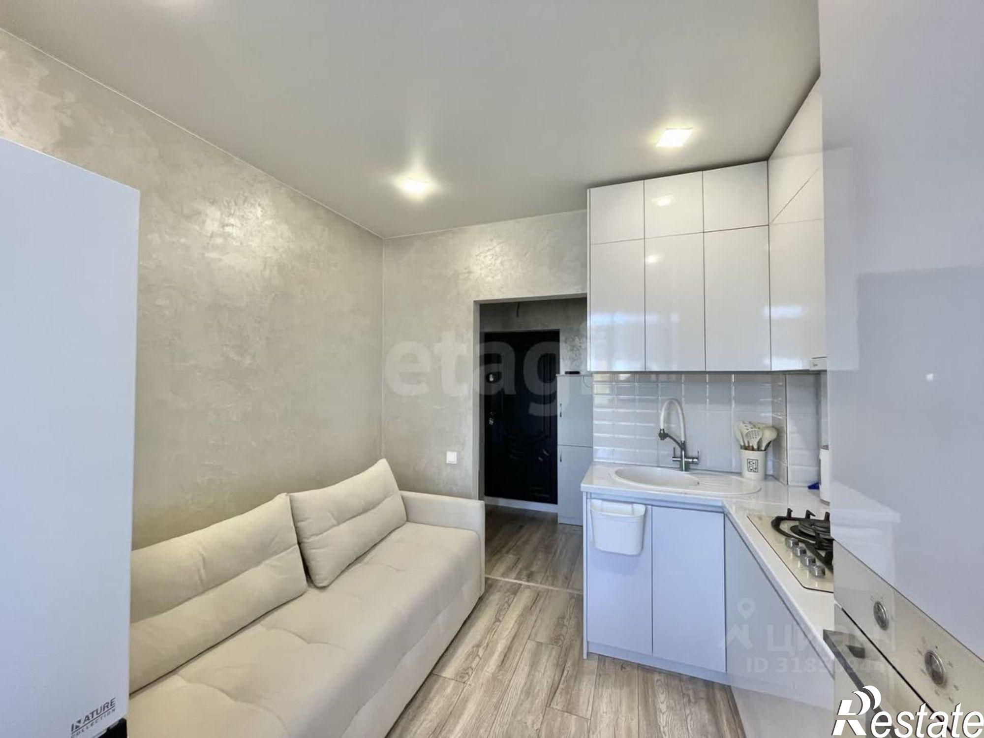 Купить квартиру за 10 000 000 рублей на Луговая улица, 12