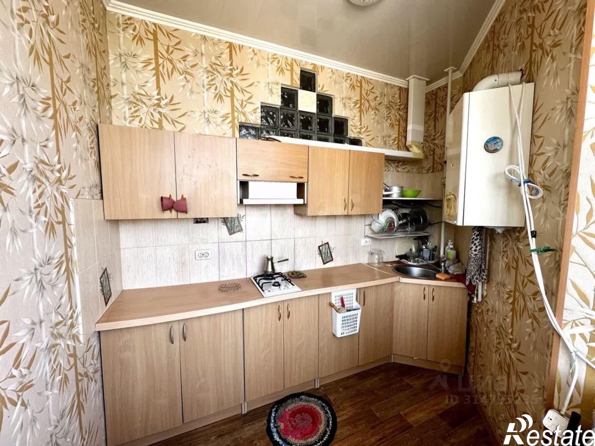 Купить квартиру за 10 000 000 рублей на Ростовская улица, 17