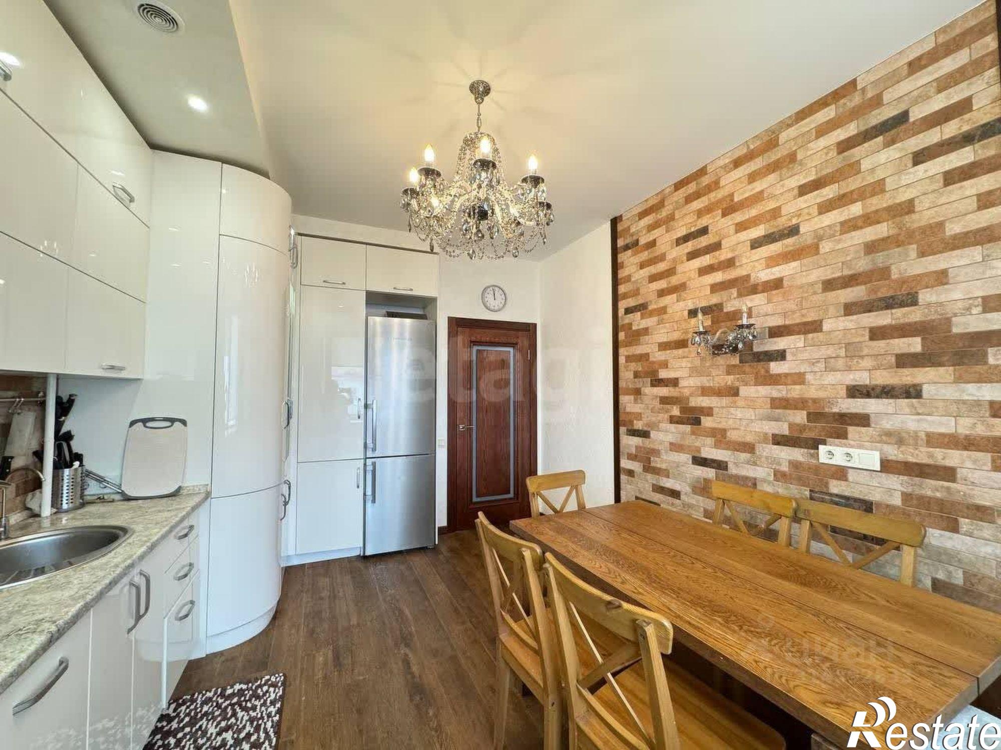 Купить квартиру за 20 950 000 рублей на ул Битакская, 64