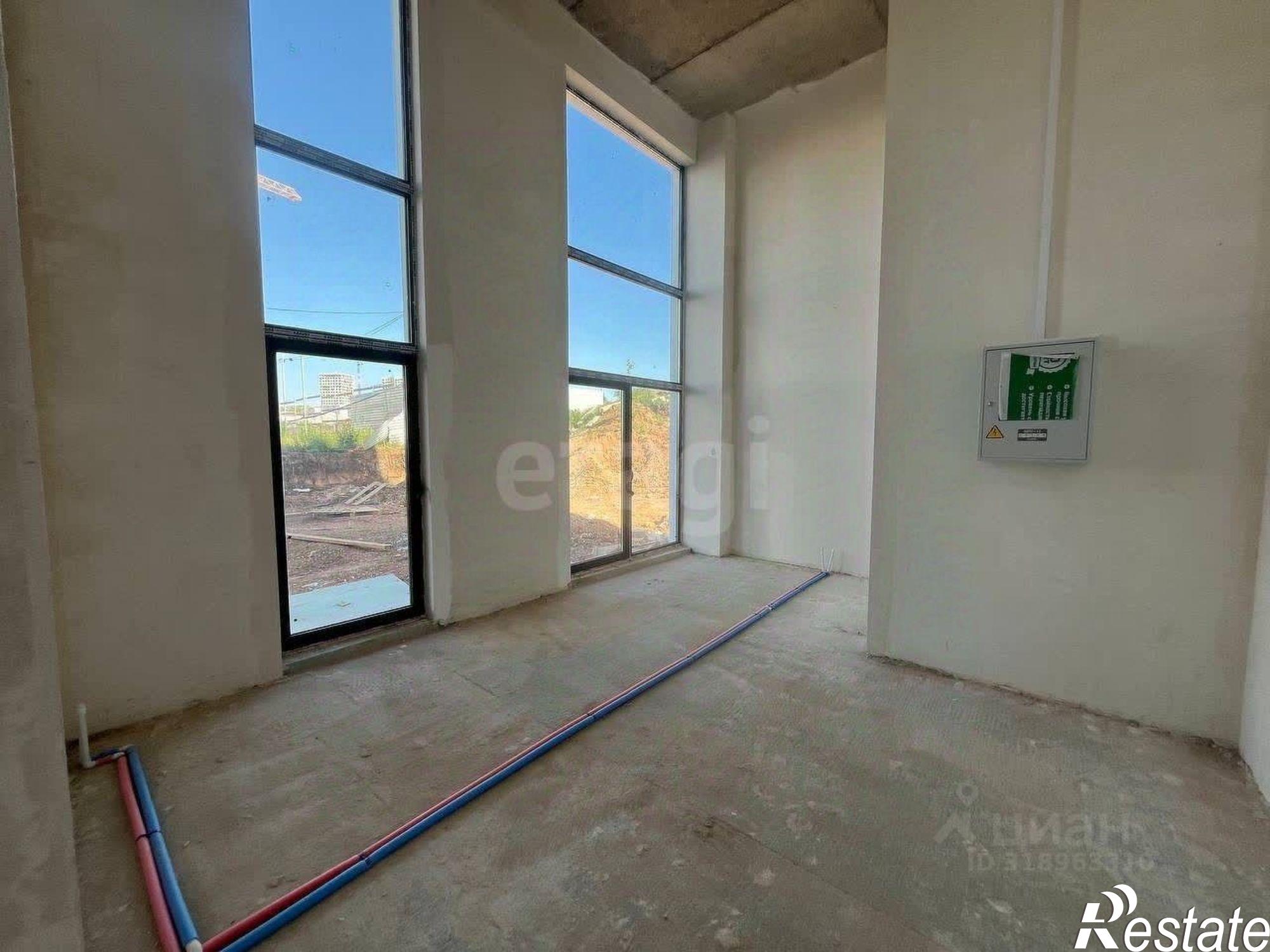 Купить торговое помещение за 12 841 800 рублей на проспект Александра Суворова, 97