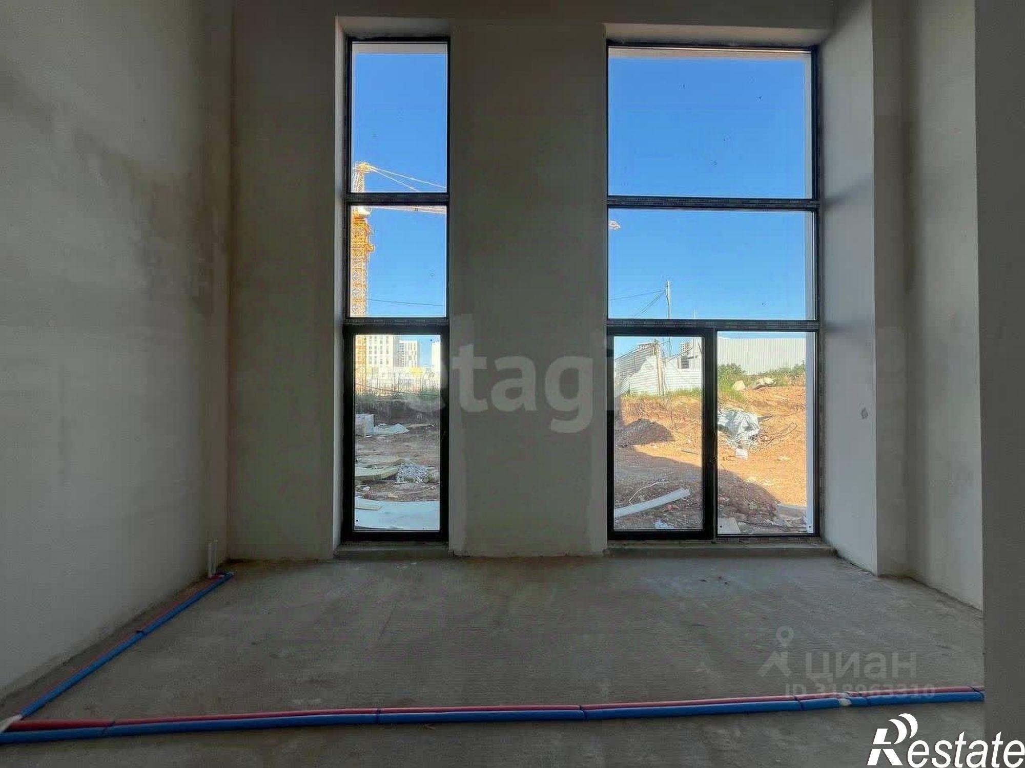 Купить торговое помещение за 12 841 800 рублей на проспект Александра Суворова, 97