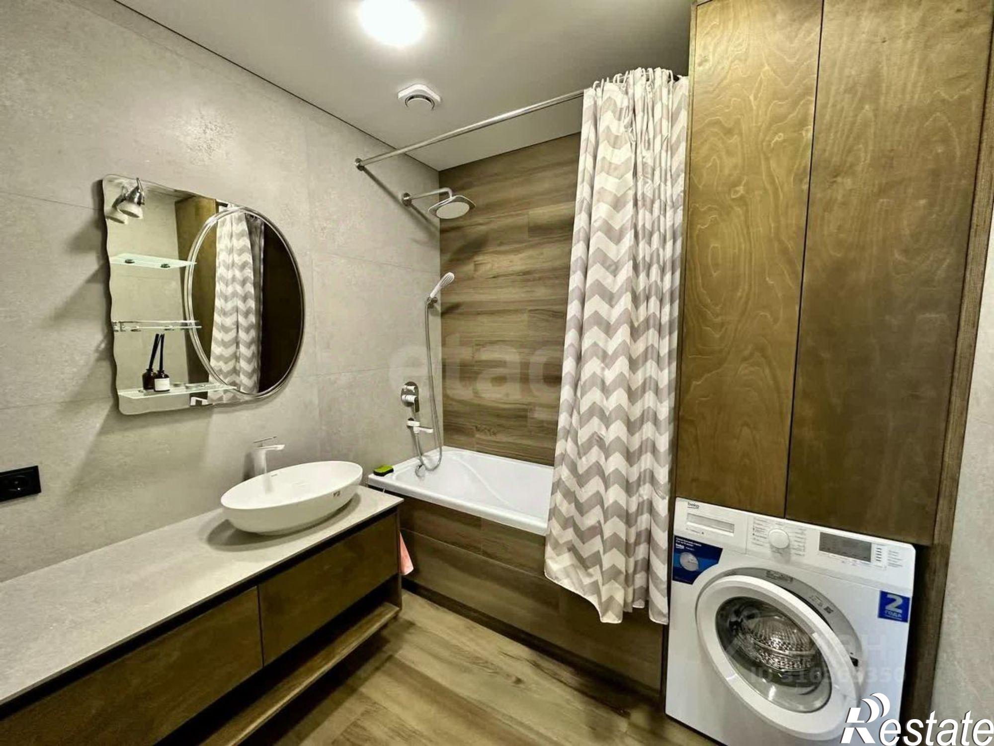 Купить квартиру за 12 300 000 рублей на пр-кт Александра Суворова, 97