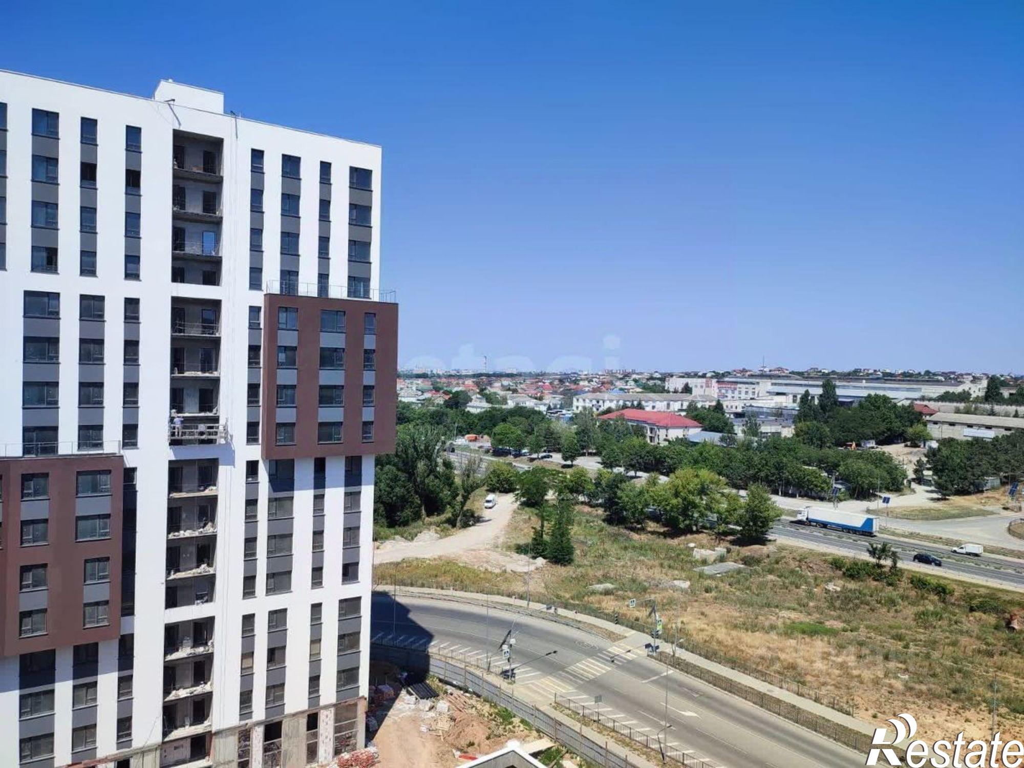 Купить квартиру за 10 200 000 рублей на проспект Александра Суворова, 101