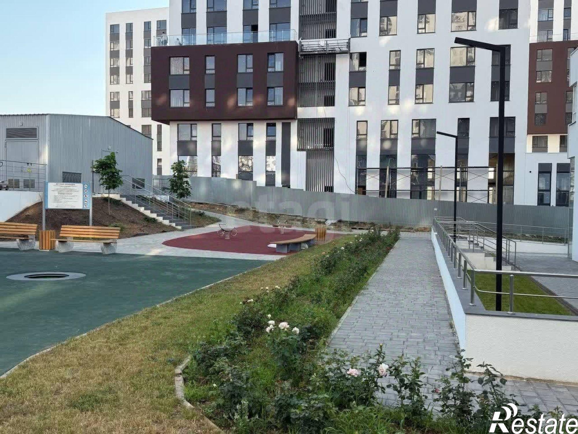 Купить квартиру за 9 500 000 рублей на проспект Александра Суворова, 101