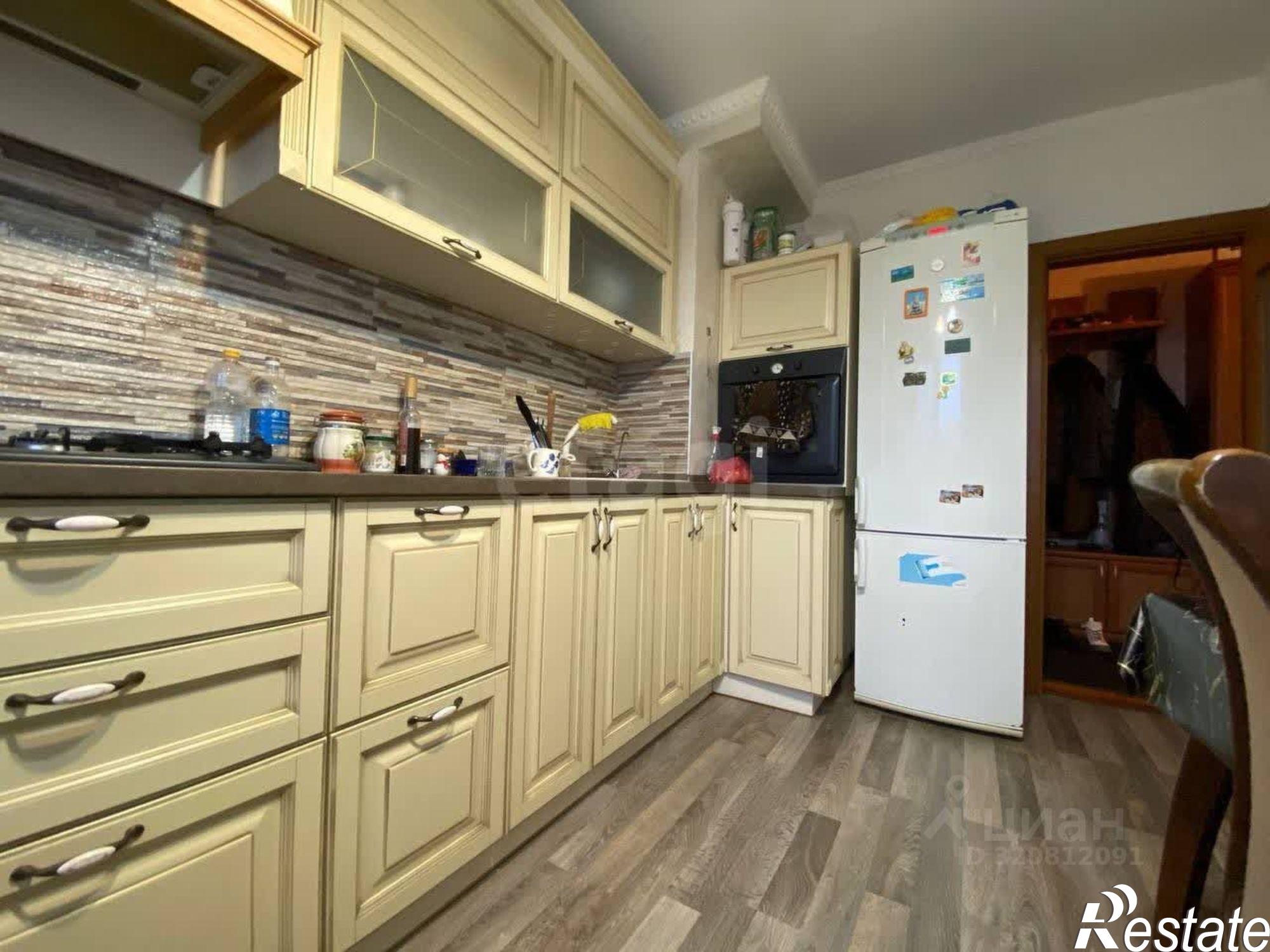 Купить квартиру за 11 000 000 рублей на проспект Победы, 334