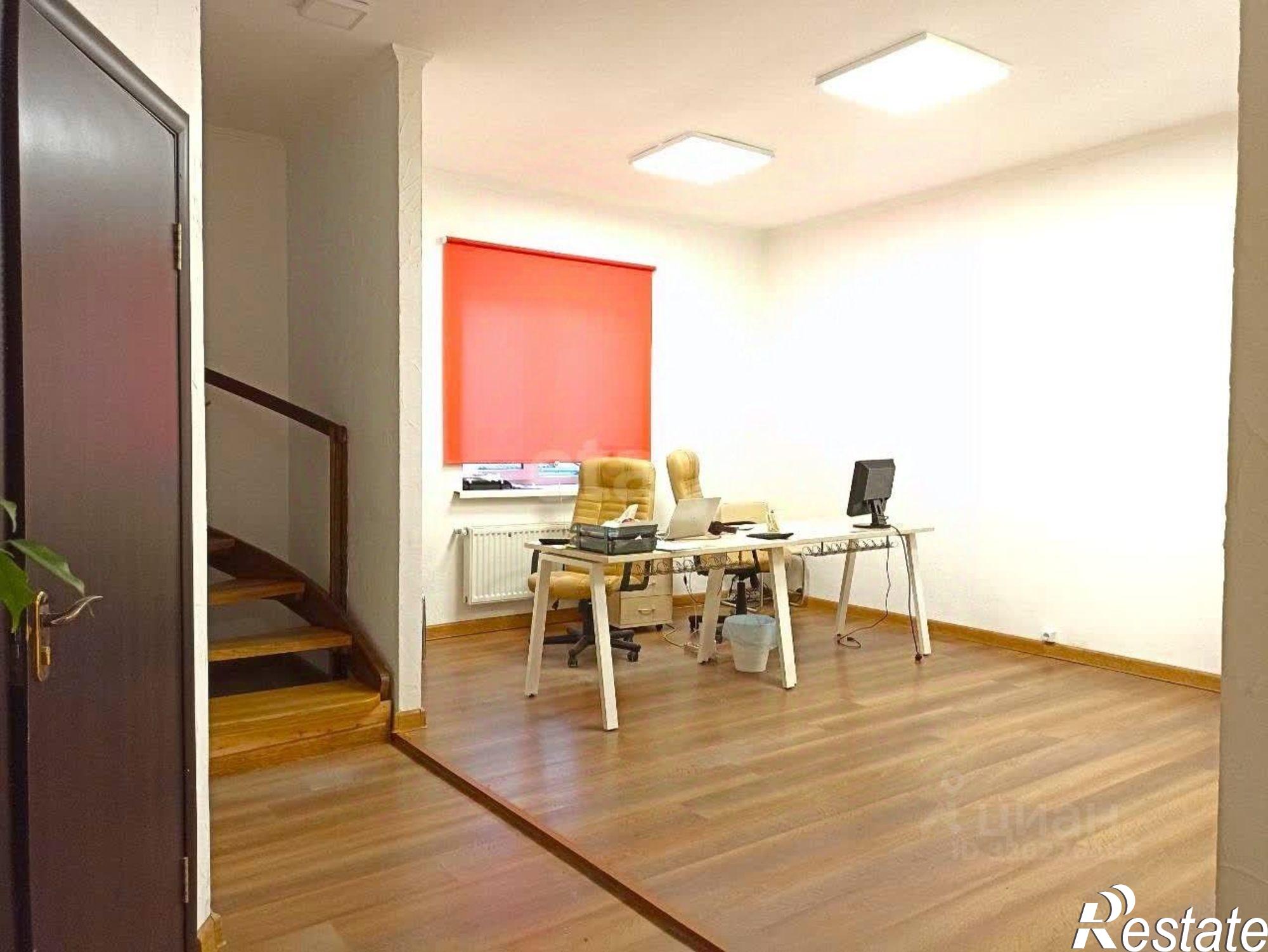 Купить офис, помещение под офис за 20 957 500 рублей на ул Петропавловская, 14