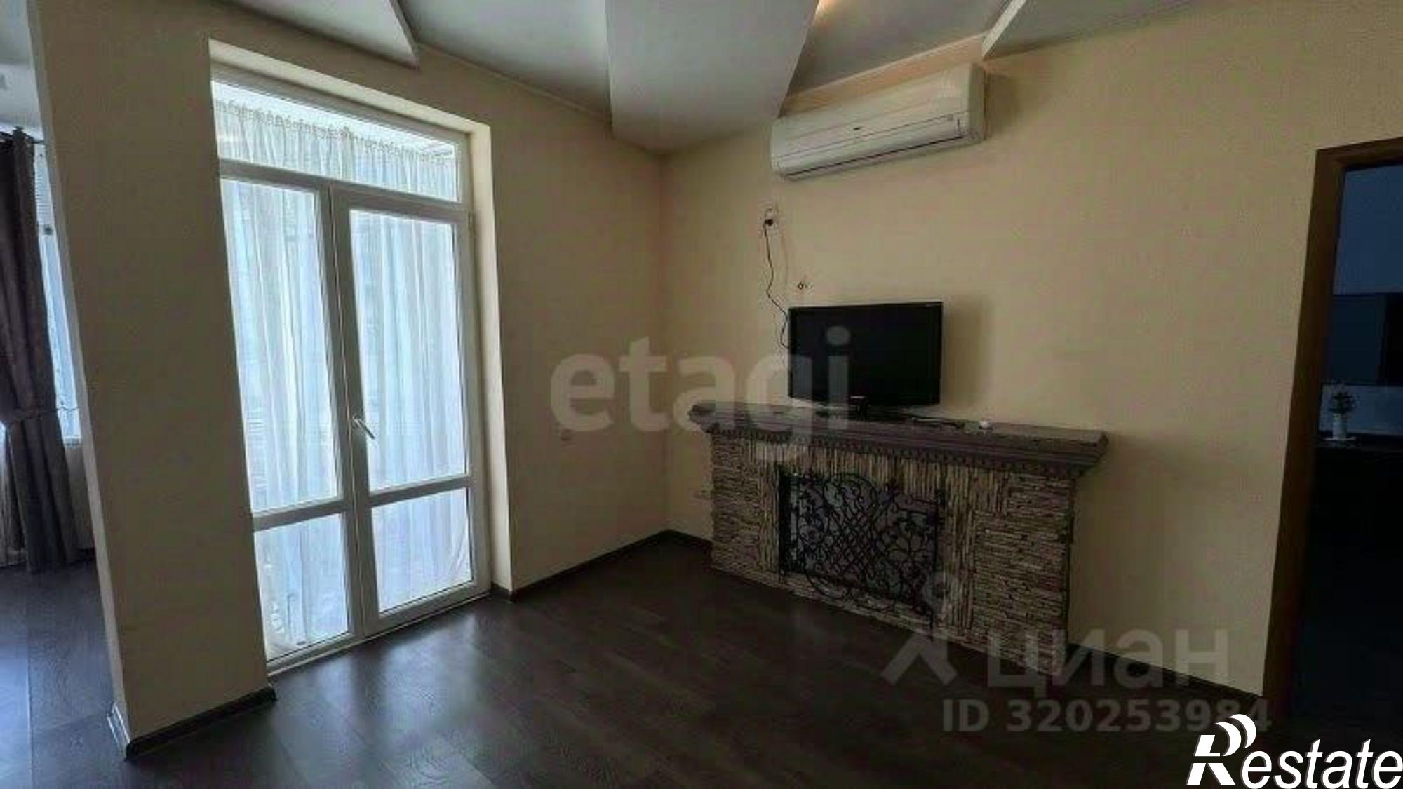 Купить квартиру за 12 000 000 рублей на Ростовская улица, 17