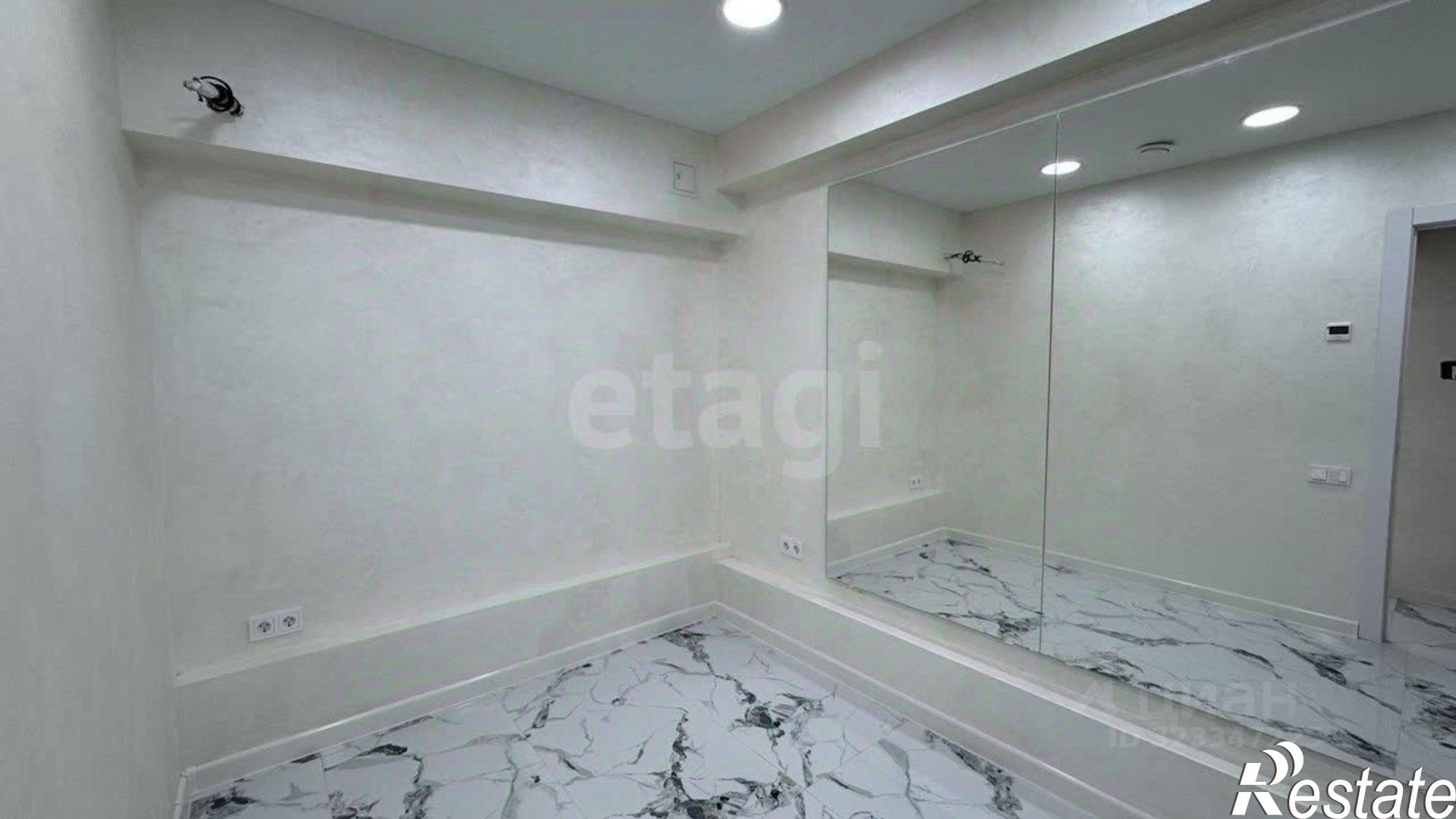 Купить офис, помещение под офис за 10 767 800 рублей на Луговая улица, 12