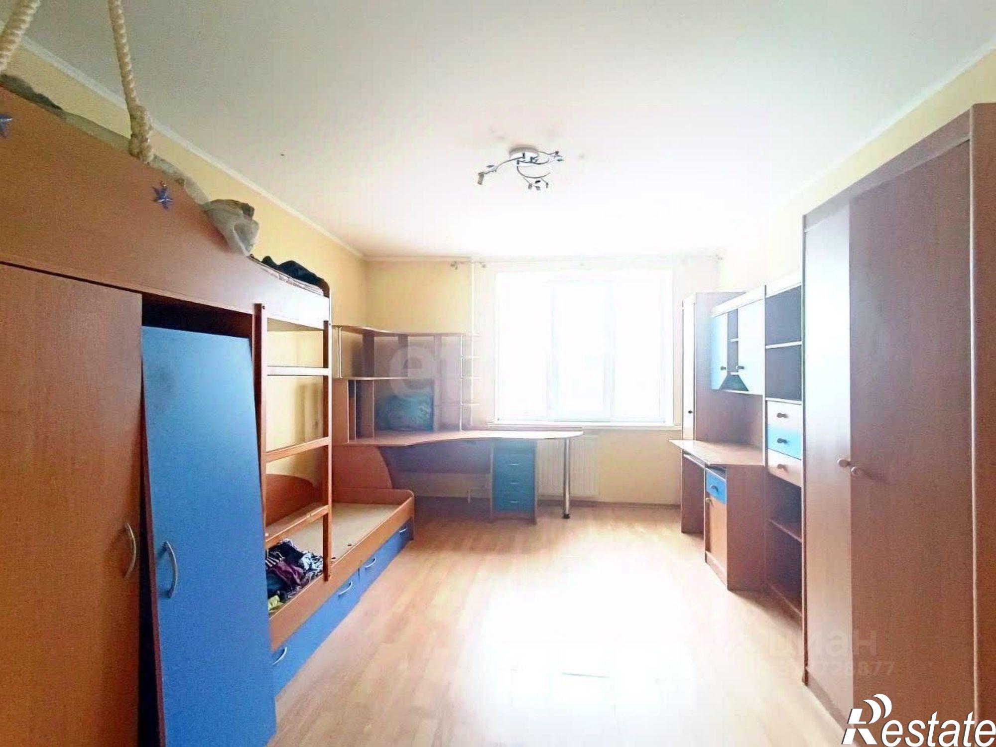 Купить квартиру за 10 000 000 рублей на Залесская улица, 101