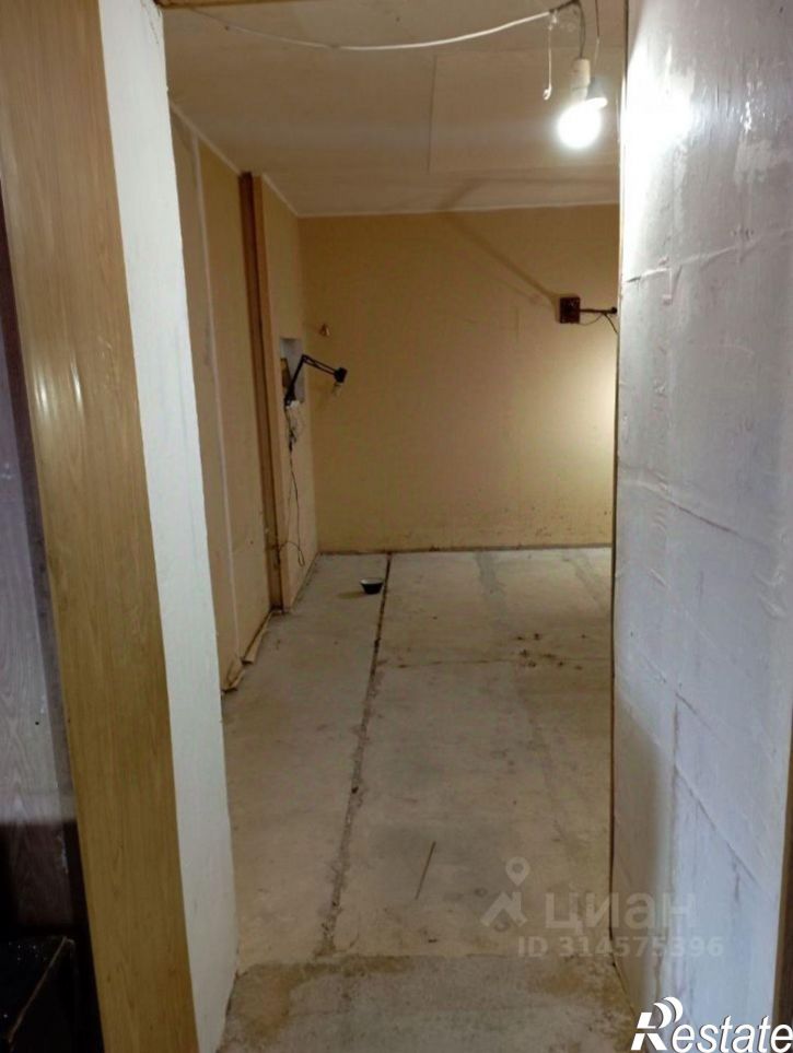 2-комн квартира Фабричный спуск, 8,  д. 8