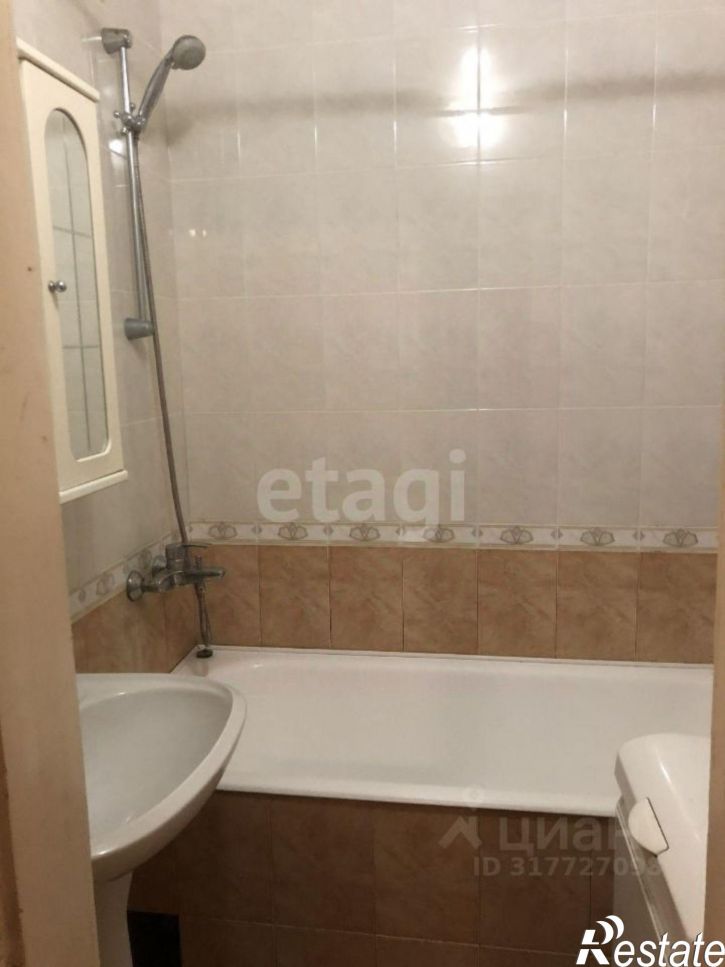 3-комн квартира улица Декабристов, 17,  д. 17