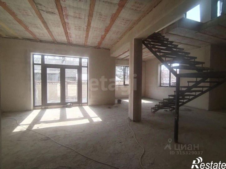 3-комн квартира ул Скалистая, 1/30,  д. 1/30