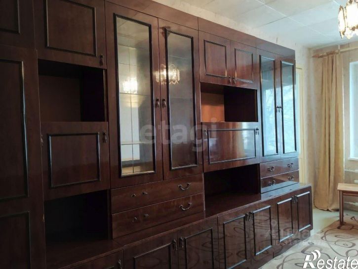 3-комн квартира улица 60 лет Октября, 17,  д. 17