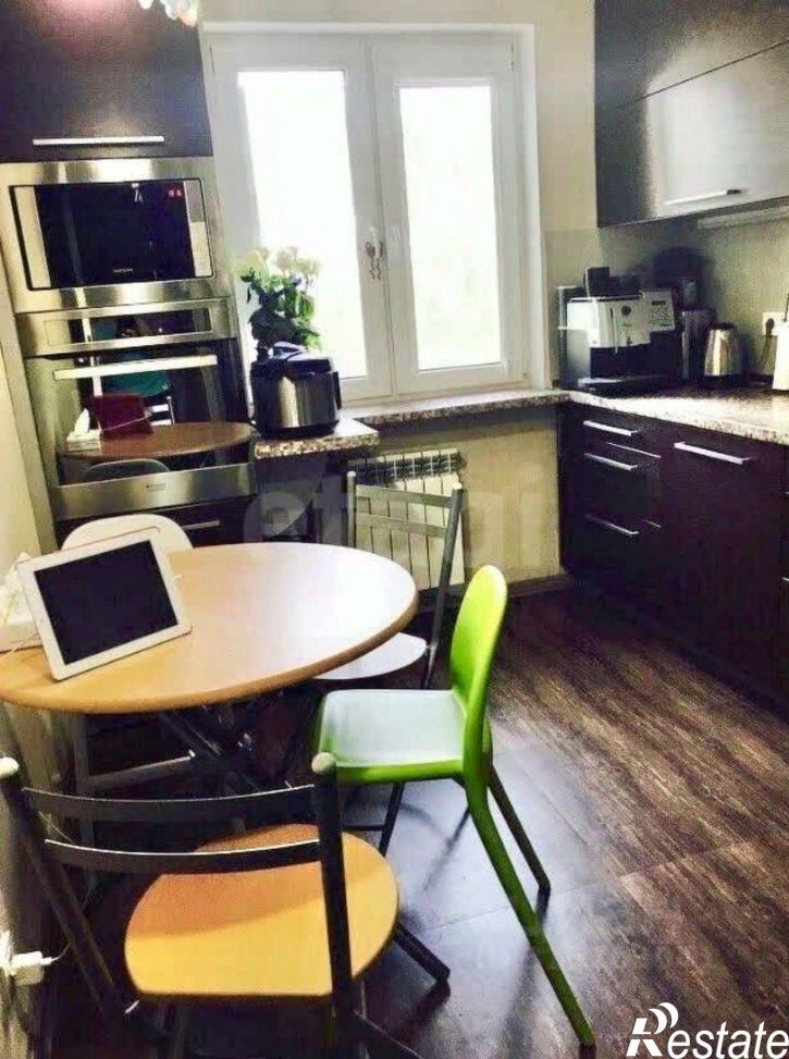 3-комн квартира улица Маршала Жукова, 15,  д. 15