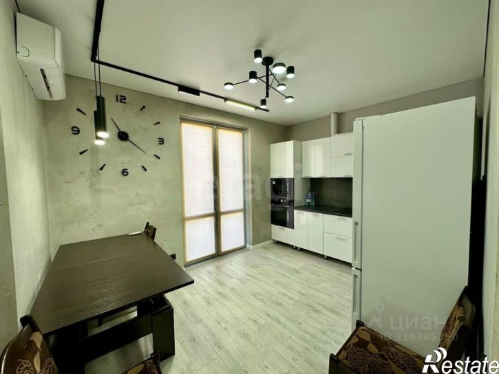 2-комн квартира пр-кт Александра Суворова, 97,  д. 97