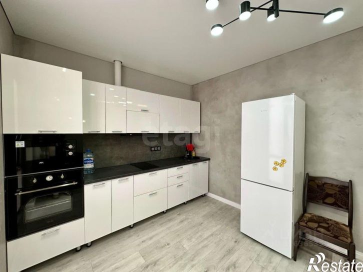 2-комн квартира пр-кт Александра Суворова, 97,  д. 97