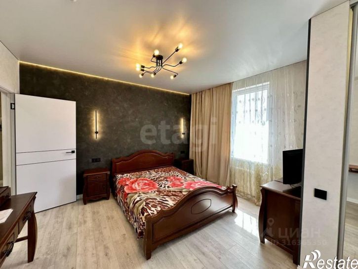 2-комн квартира пр-кт Александра Суворова, 97,  д. 97