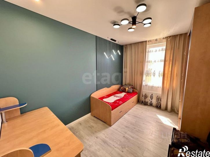 2-комн квартира пр-кт Александра Суворова, 97,  д. 97