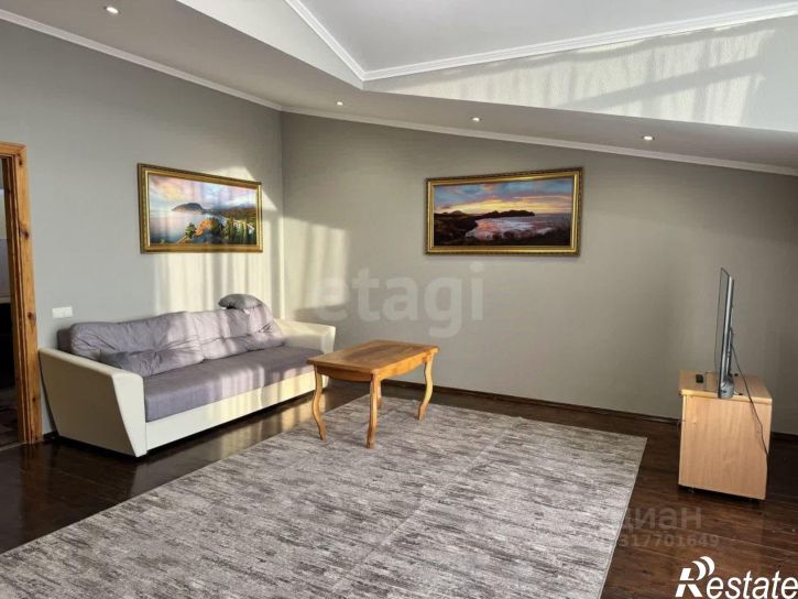 3-комн квартира улица Будённого, 33Б,  д. 33Б