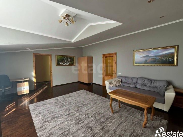 3-комн квартира улица Будённого, 33Б,  д. 33Б