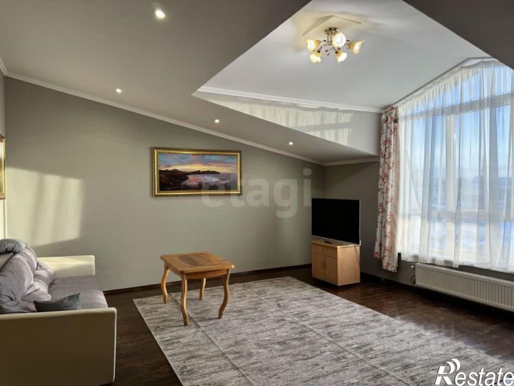 3-комн квартира улица Будённого, 33Б,  д. 33Б