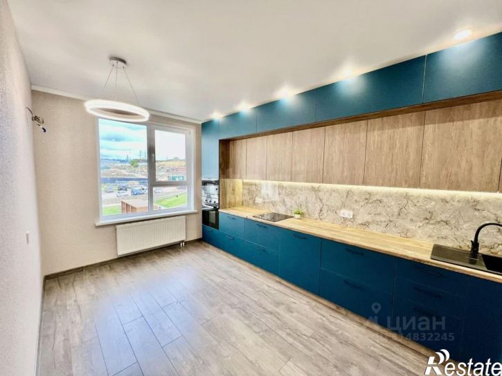 2-комн квартира пр-кт Александра Суворова, 97,  д. 97