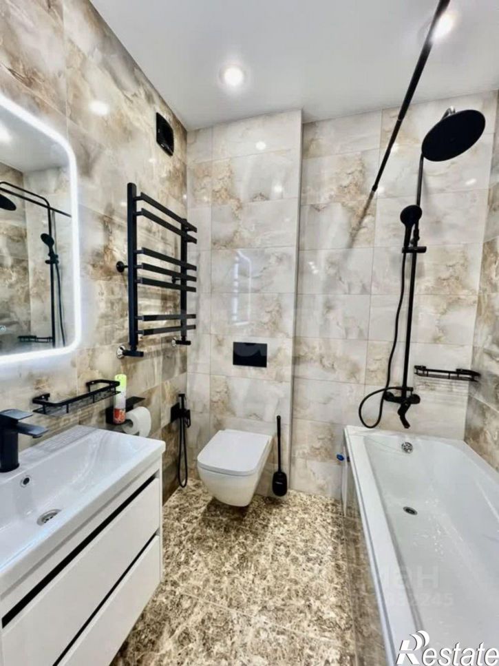 2-комн квартира пр-кт Александра Суворова, 97,  д. 97