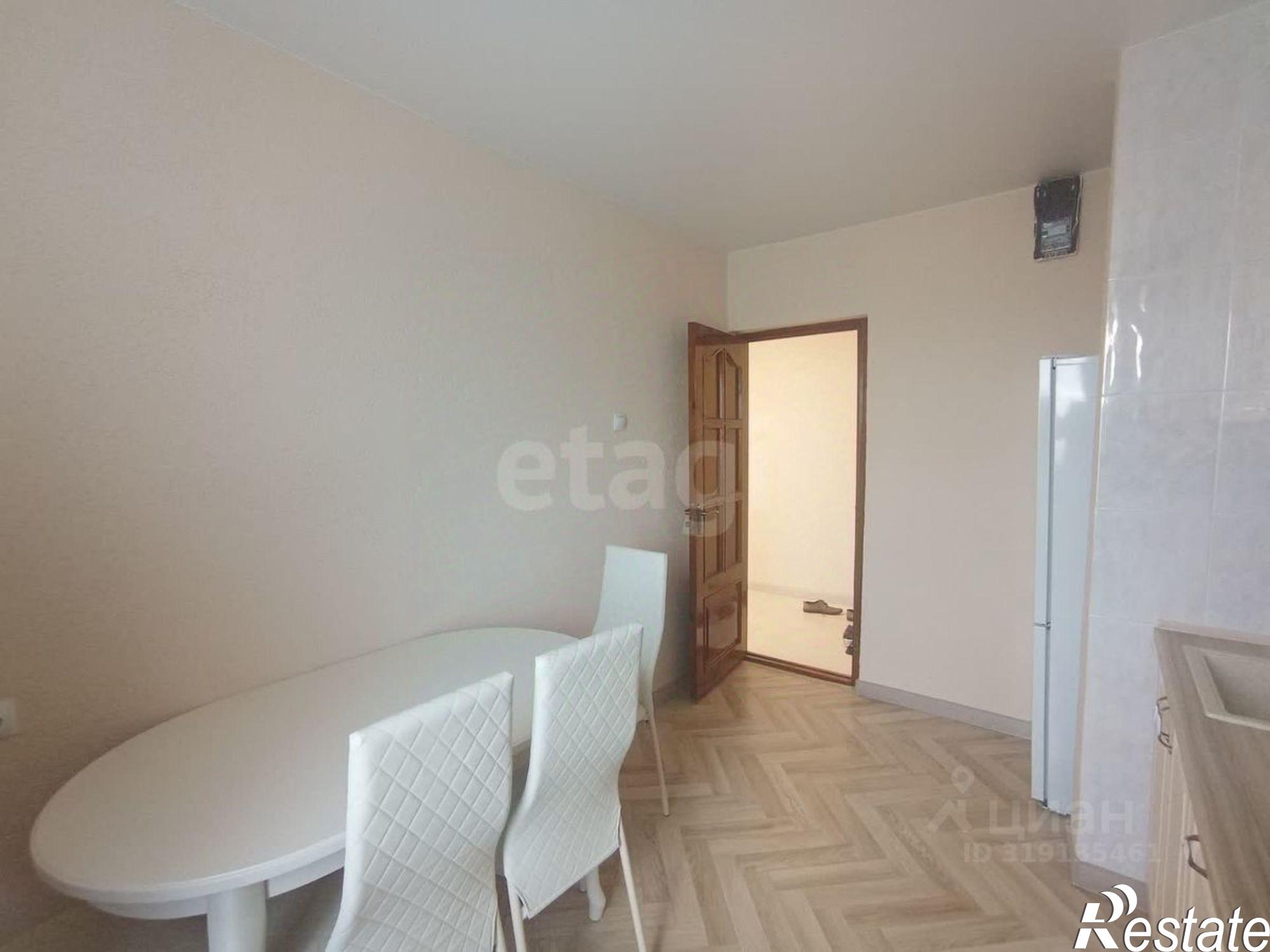 Купить квартиру за 9 750 000 рублей на улица 60 лет Октября, 17