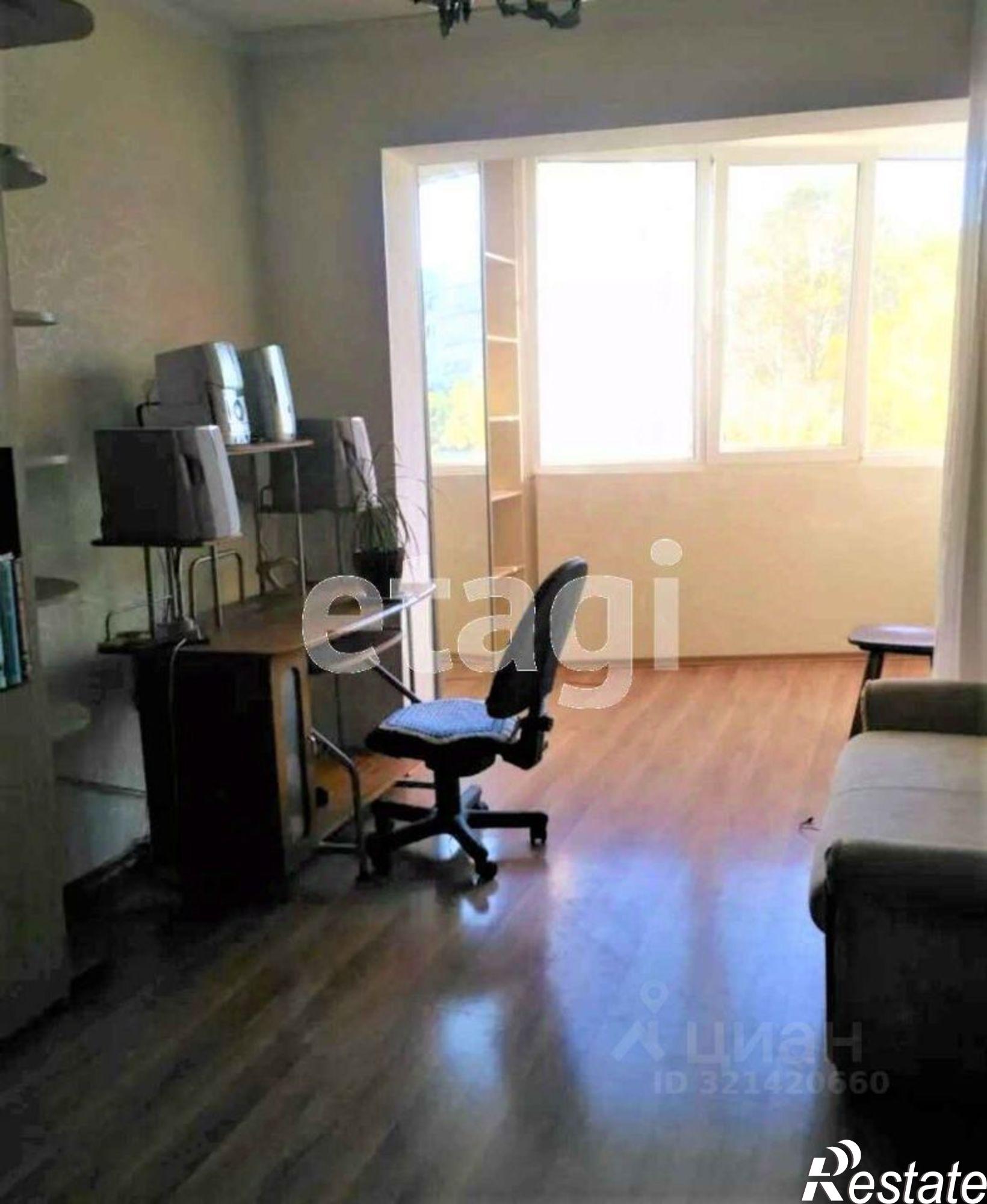 Купить квартиру за 10 000 000 рублей на Баррикадная улица, 62