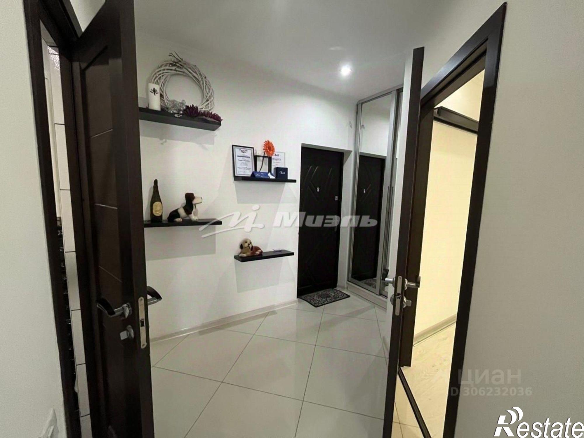 Купить квартиру за 9 300 000 рублей на Камская улица, 29А