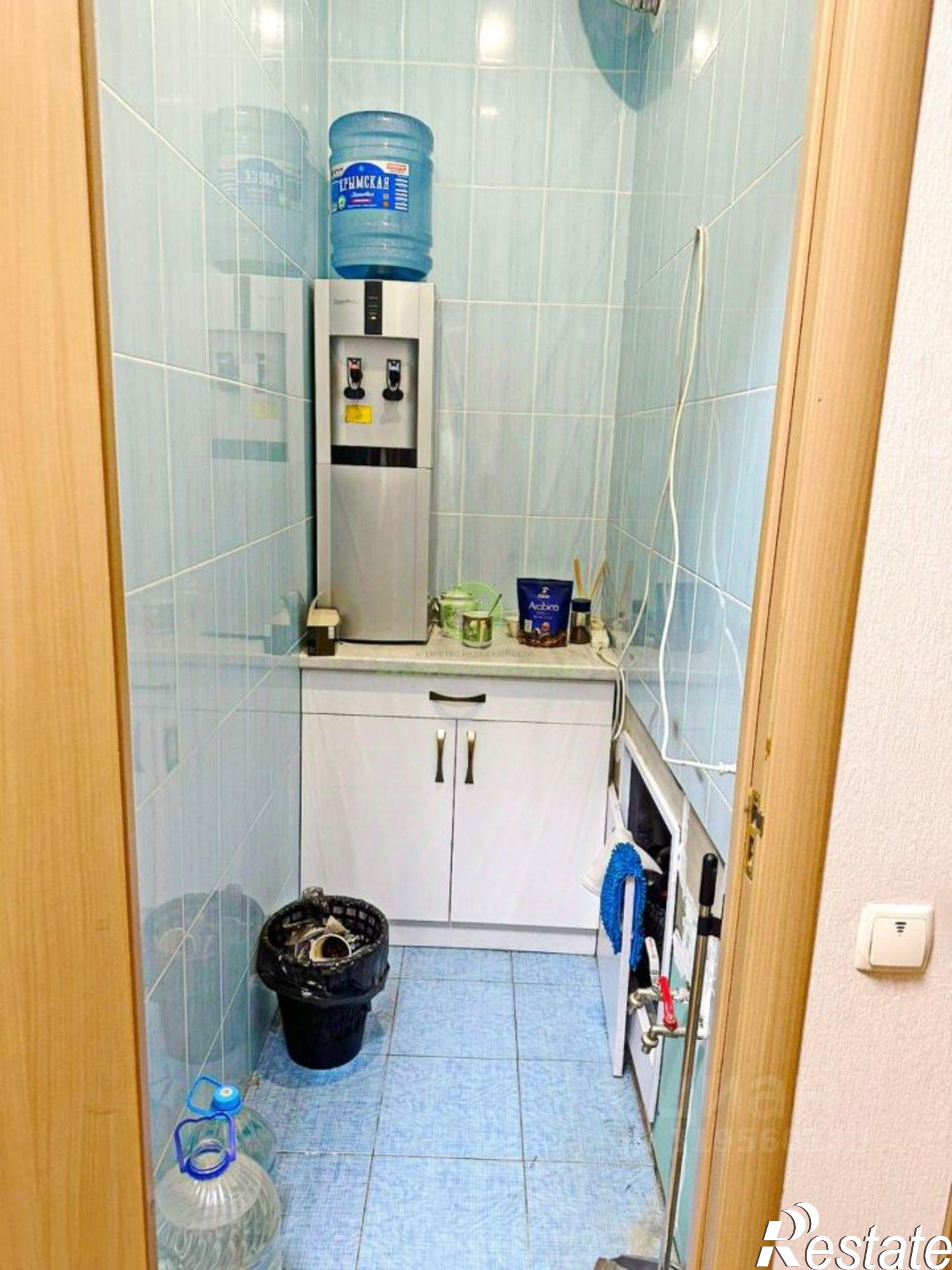 Купить офис, помещение под офис за 12 000 000 рублей на Екатерининская улица