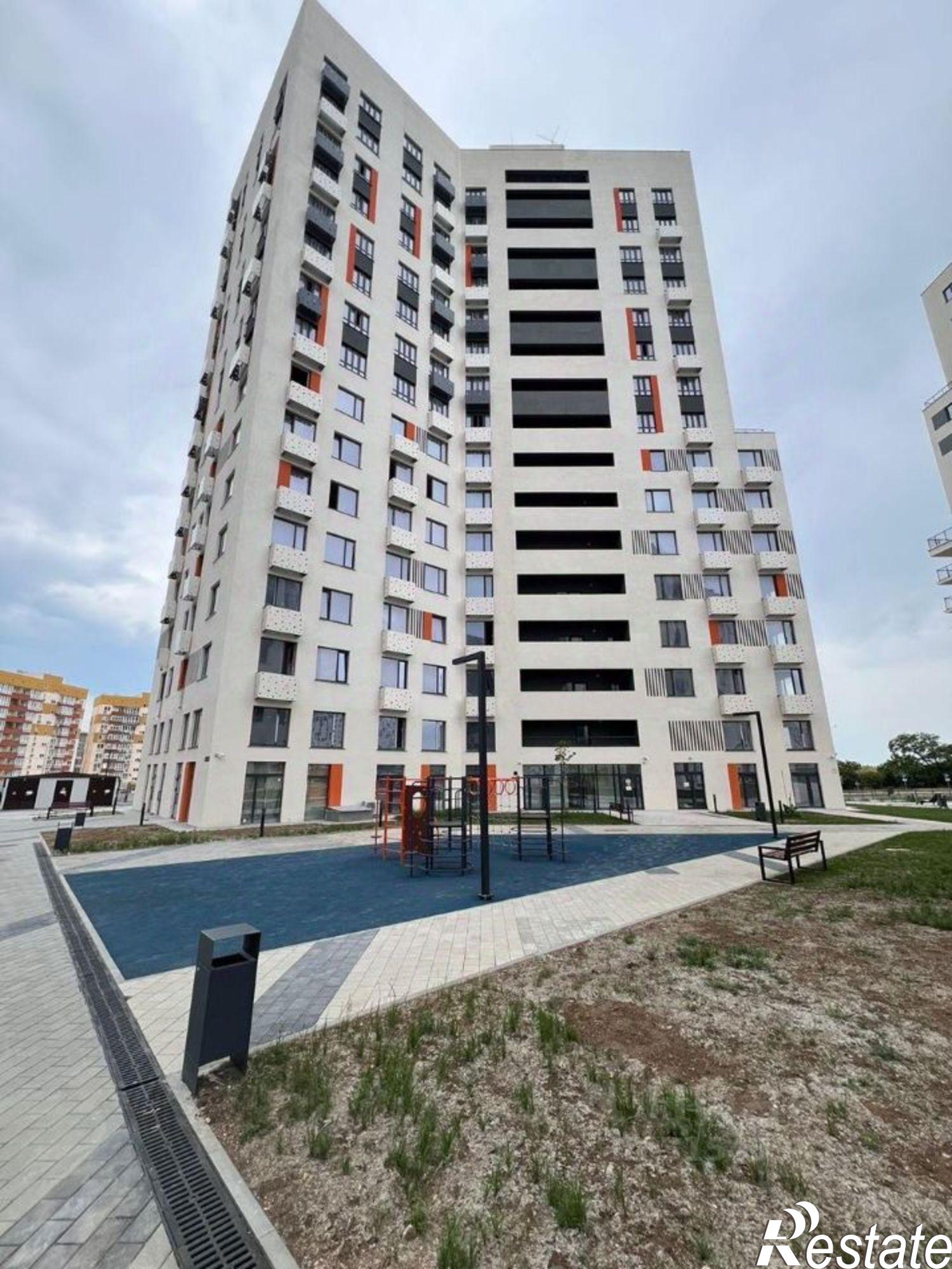 Купить квартиру за 6 000 000 рублей на проспект Александра Суворова, 15 к4