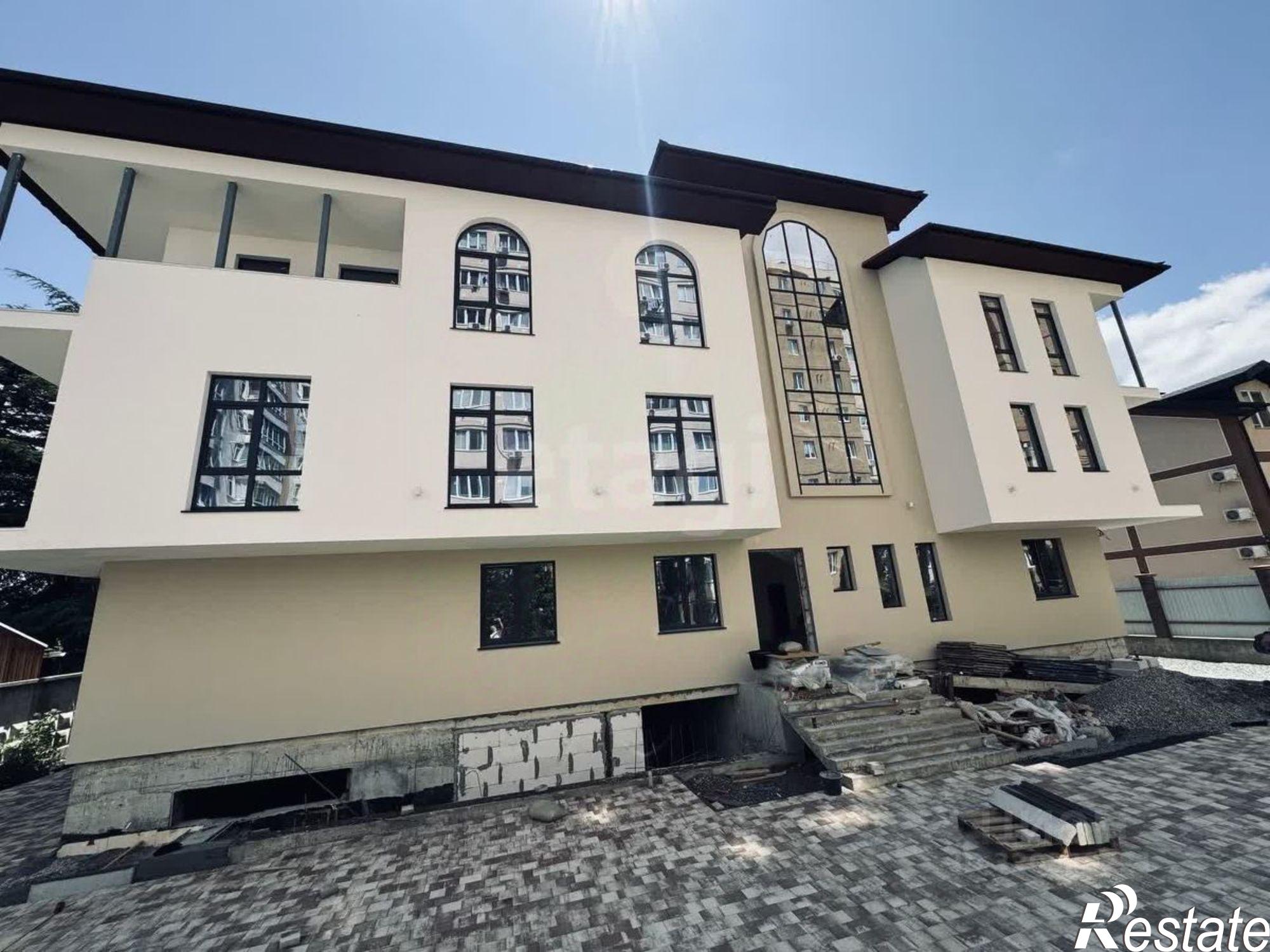 Купить квартиру за 17 100 000 рублей на улица Батурина, 18