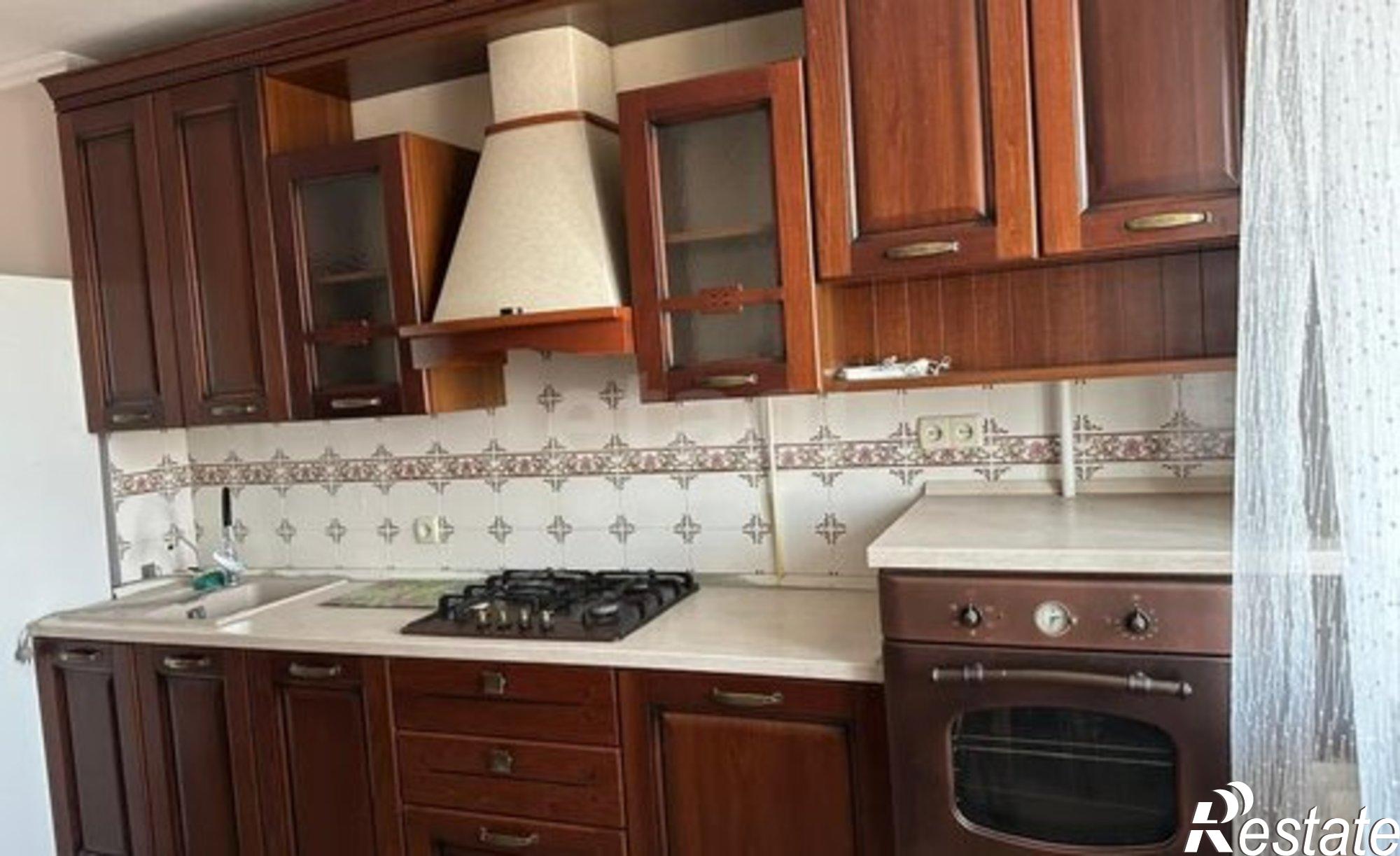 Купить квартиру за 9 000 000 рублей на улица 60 лет Октября, 37