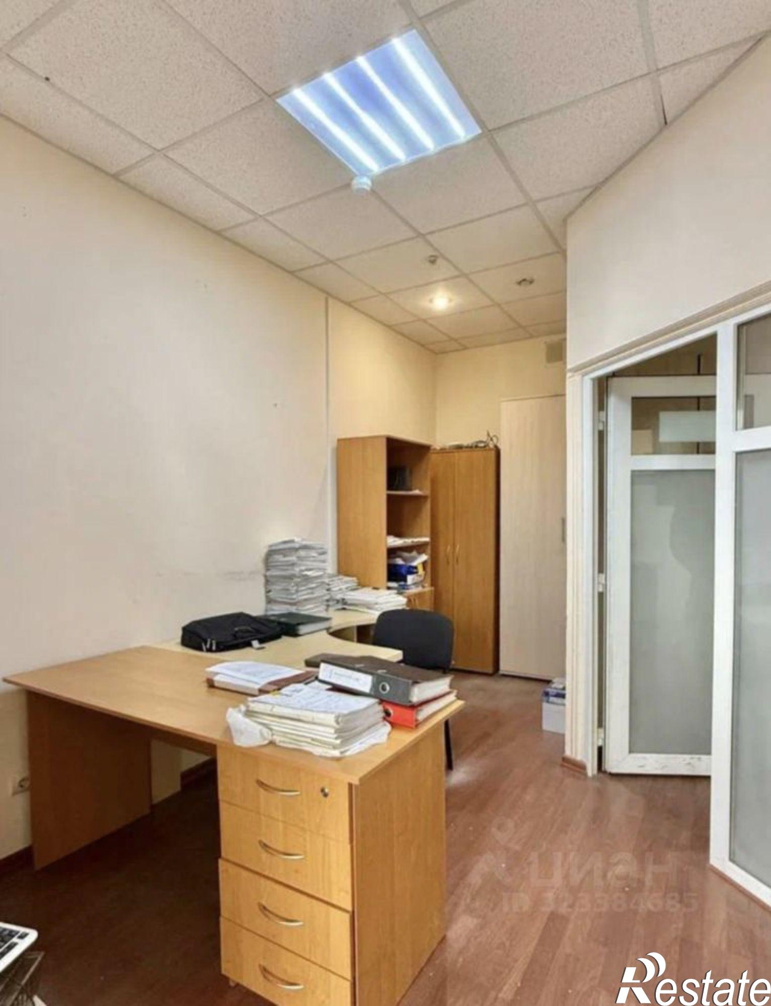 Купить офис, помещение под офис за 6 500 030 рублей на проспект Кирова, 29/1